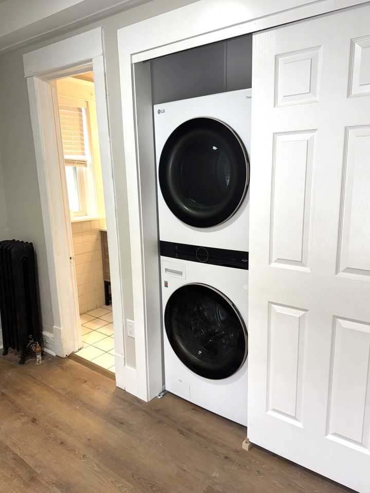 2534 N Farwell Ave #2 - Photo 3 of 22