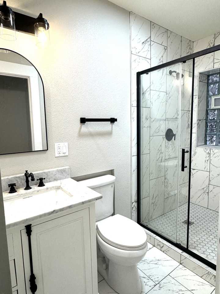 2534 N Farwell Ave #2 - Photo 5 of 22