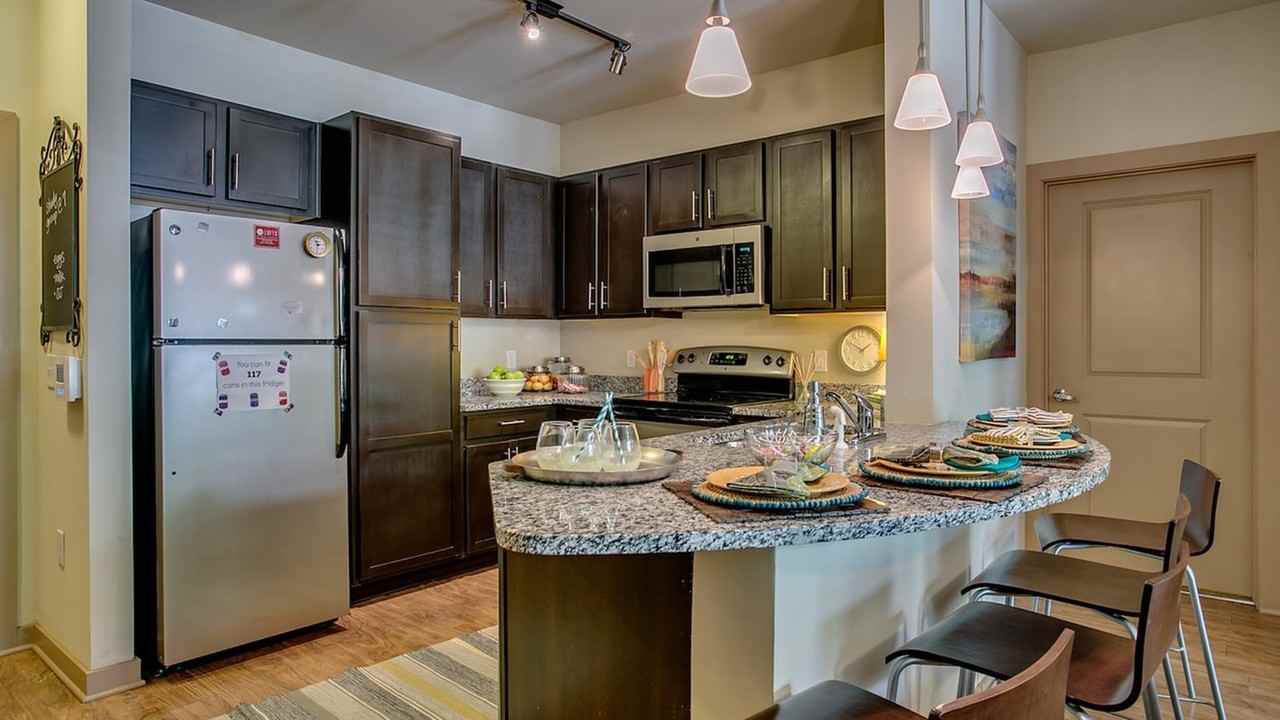 Tenth and Tusk - Photo 3 of 32