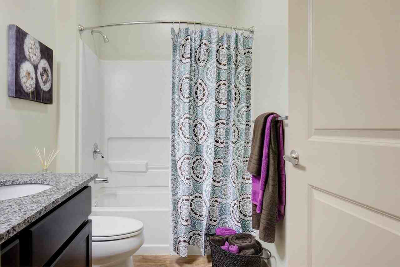 Tenth and Tusk - Photo 6 of 32