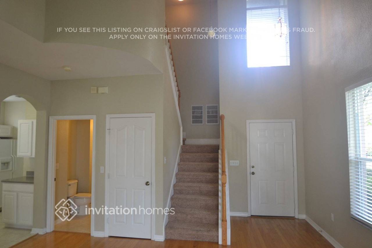 10604 Marlington Pl - Photo 2 of 8