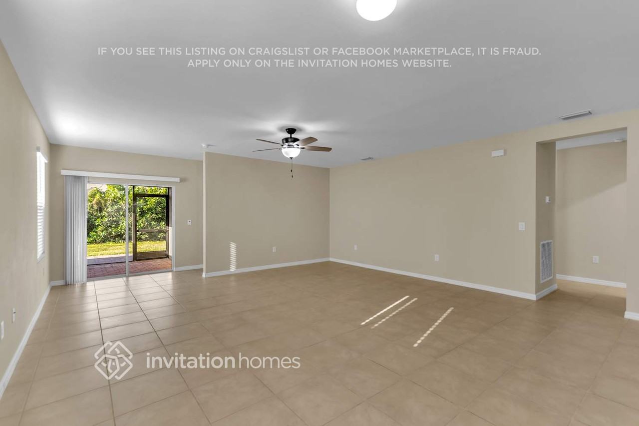 3310 Acapulco Cir - Photo 4 of 29