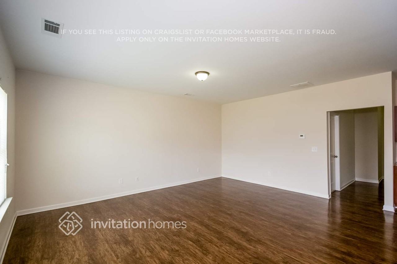 4292 Violet Way Ct - Photo 5 of 17