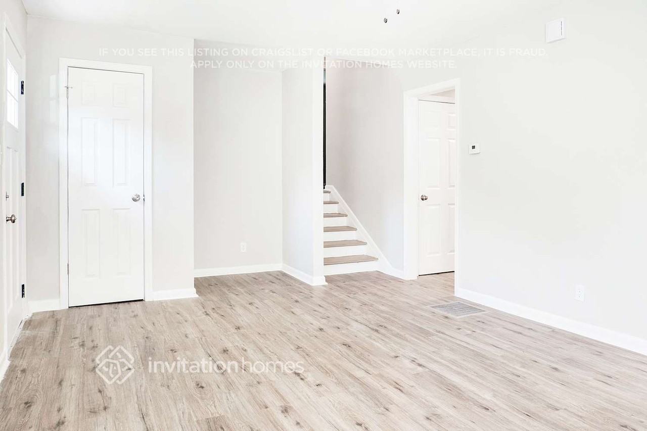 982 Hutchens Rd Se - Photo 6 of 24