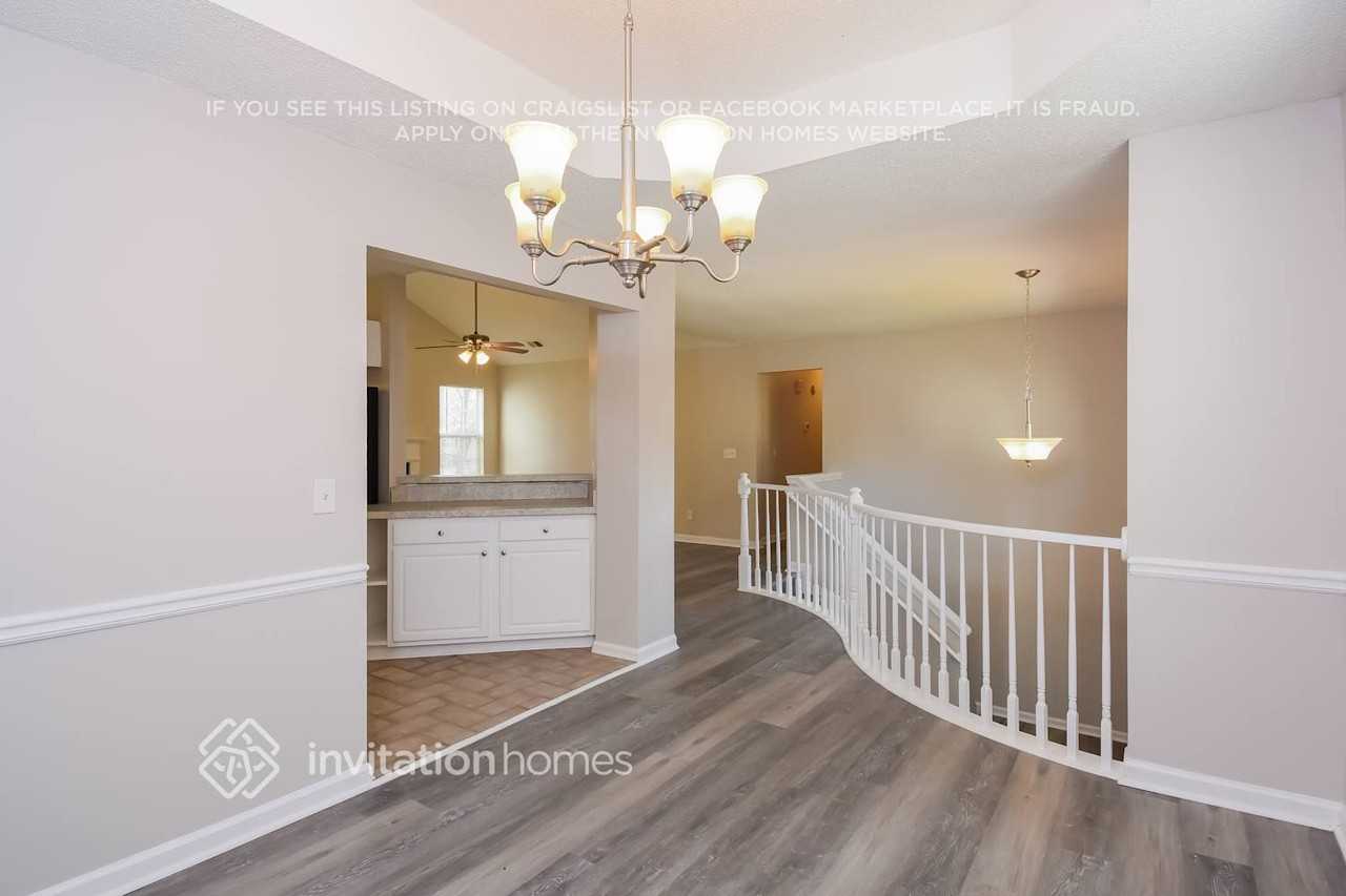 4871 Mosley Chase Way - Photo 4 of 16