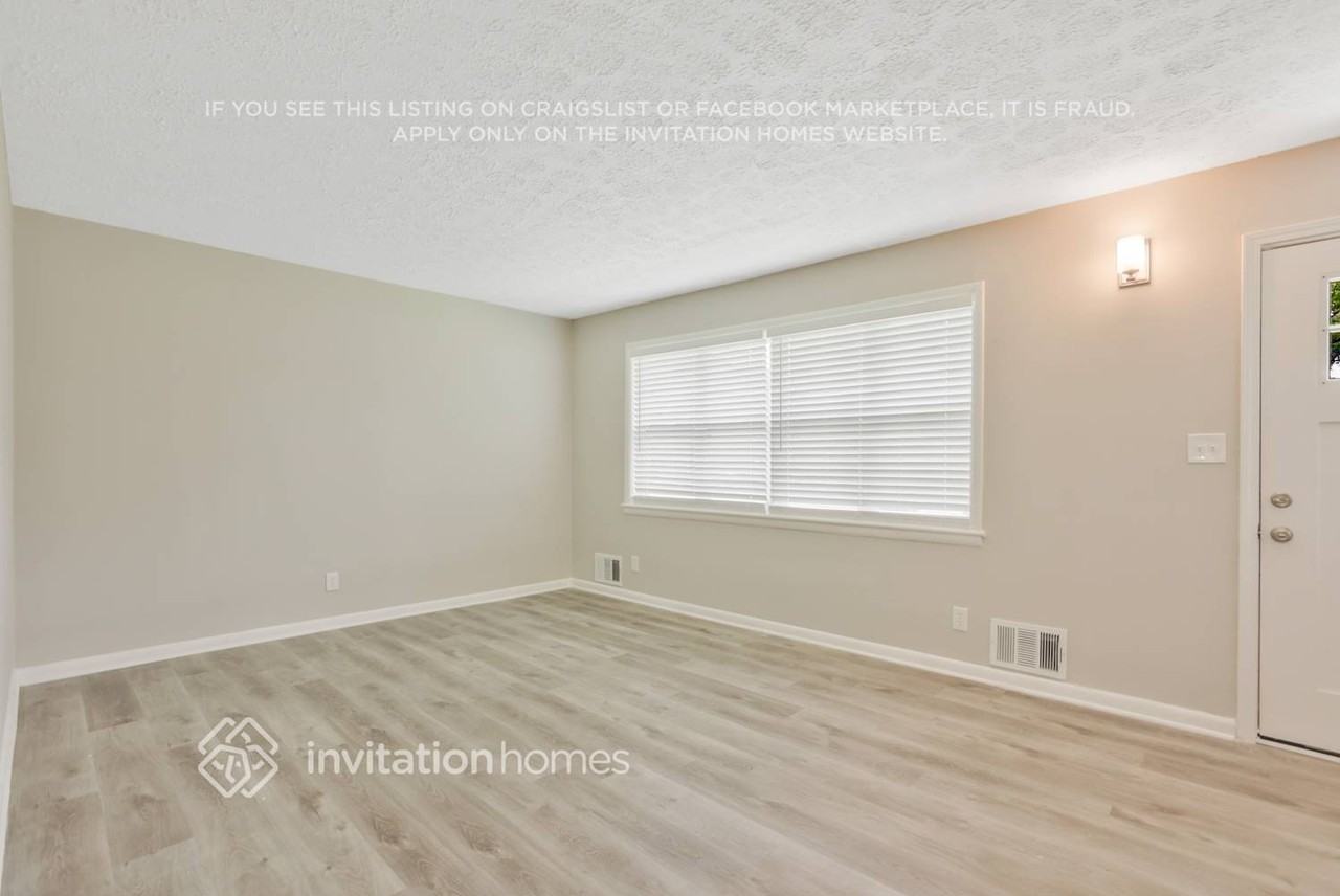 1607 W Austin Rd - Photo 5 of 19