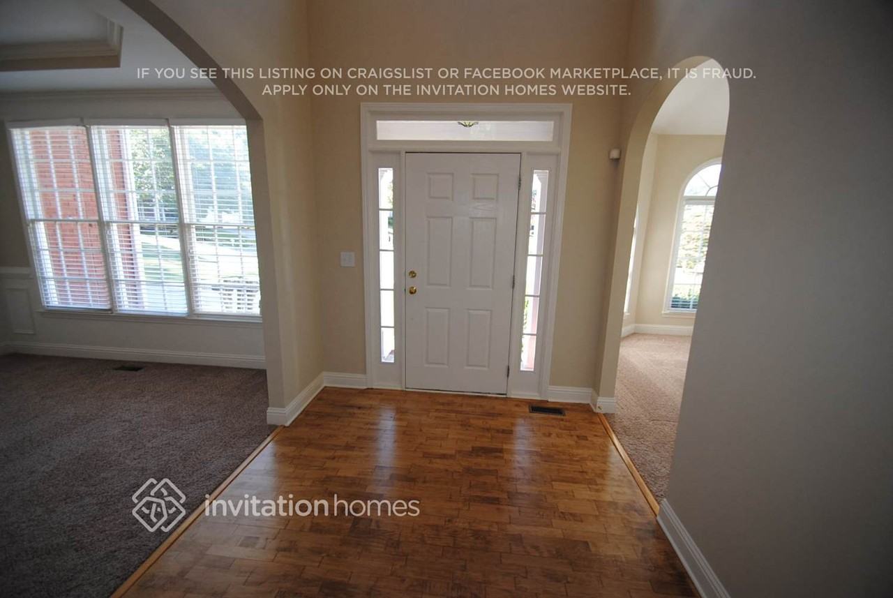 913 Daylight Cir - Photo 2 of 9