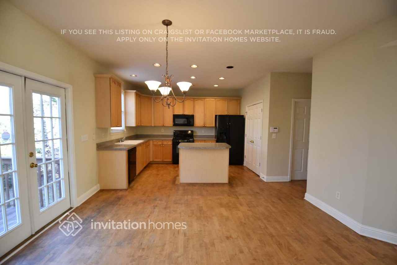 913 Daylight Cir - Photo 4 of 9