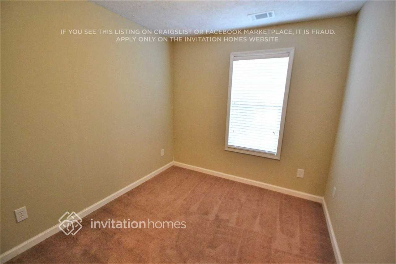 537 Emerald Pt - Photo 7 of 12