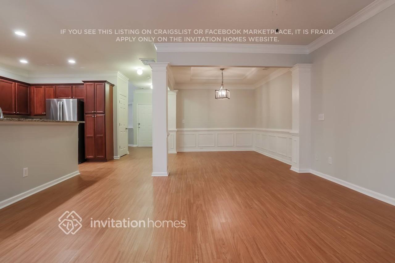 12881 Deer Park Ln - Photo 3 of 16