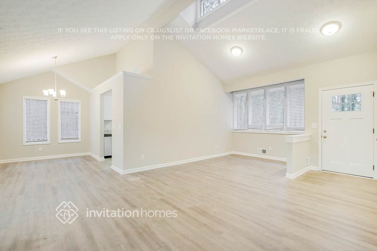 232 Rustic Ridge Dr Ne - Photo 5 of 25