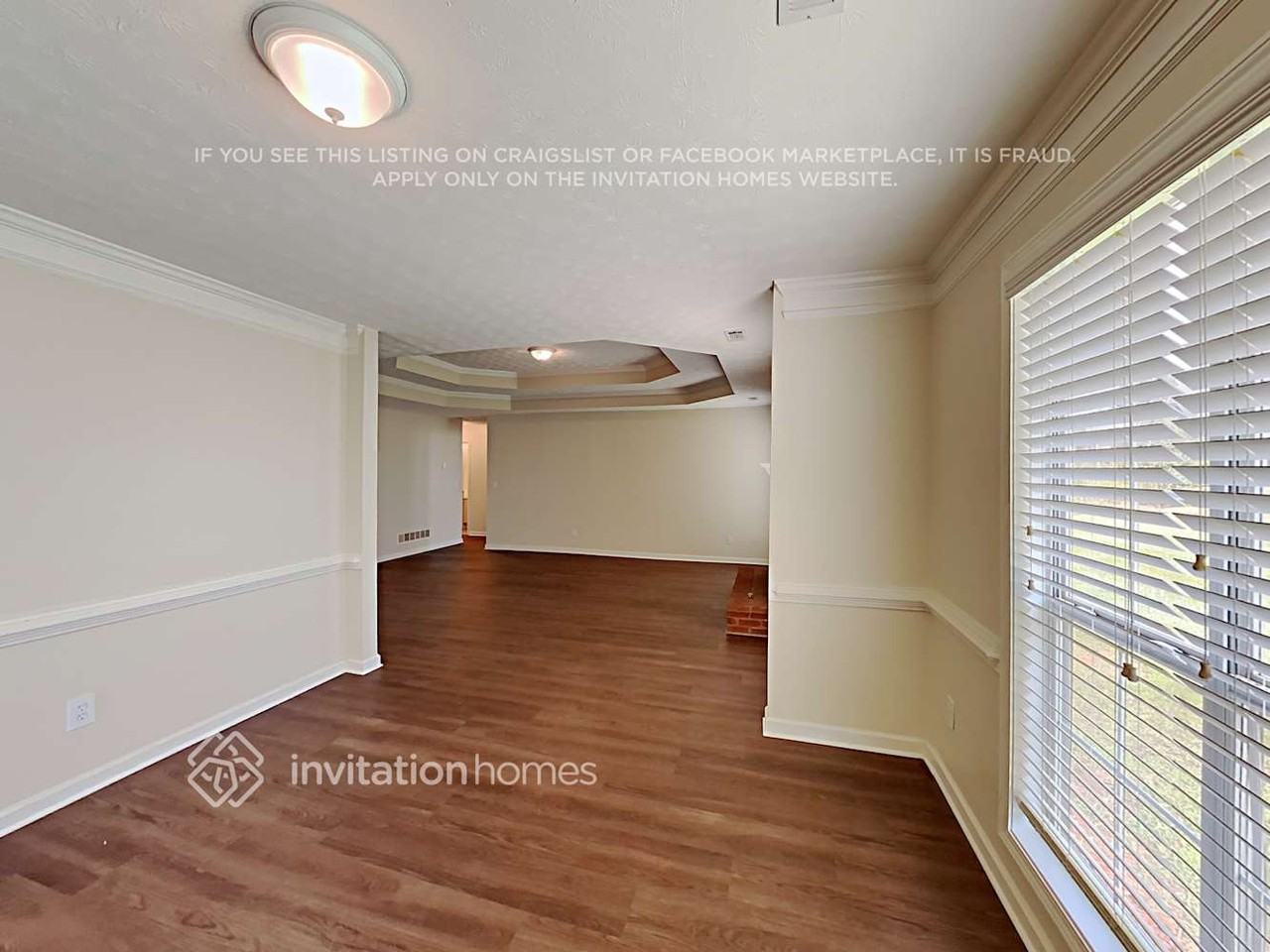 1530 Devonshire Way - Photo 5 of 17