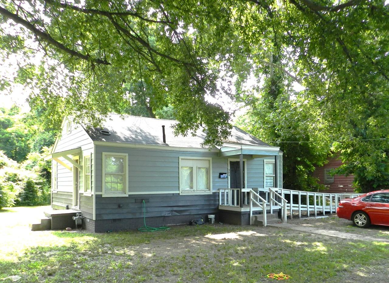 304 Crockett St - Photo 2 of 7