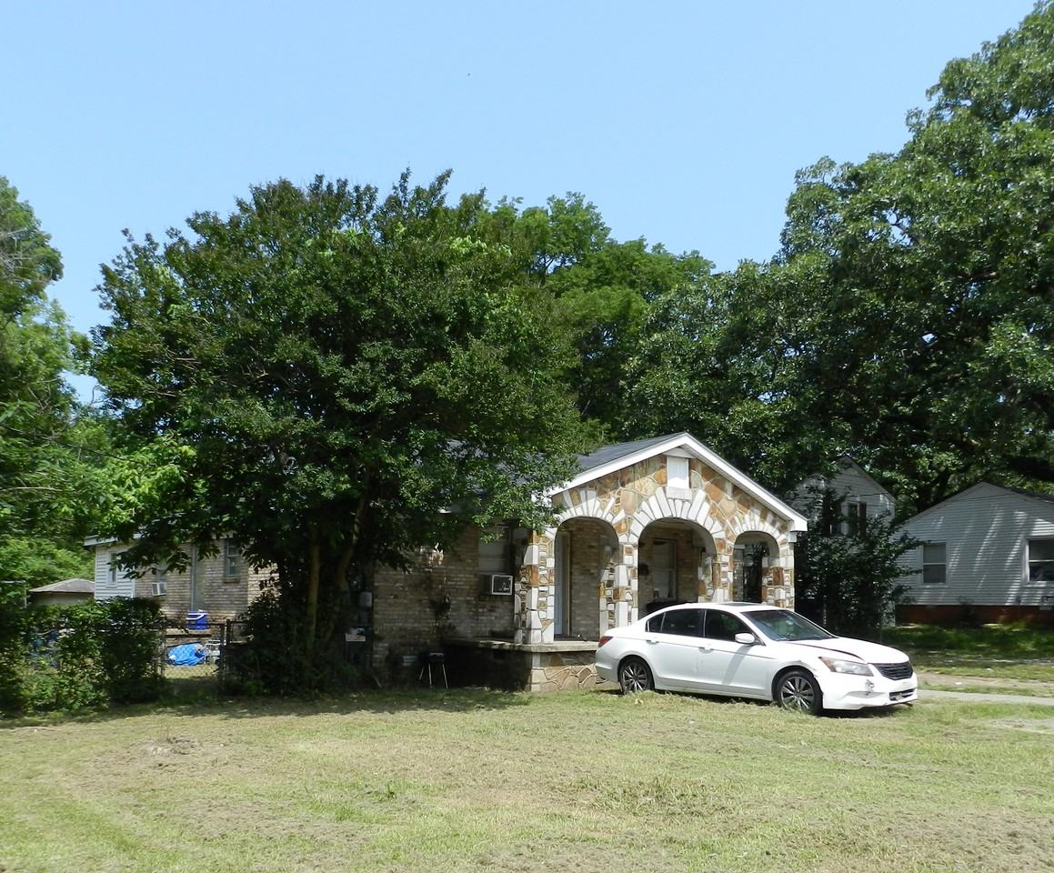 4521 Pike A #A - Photo 2 of 2