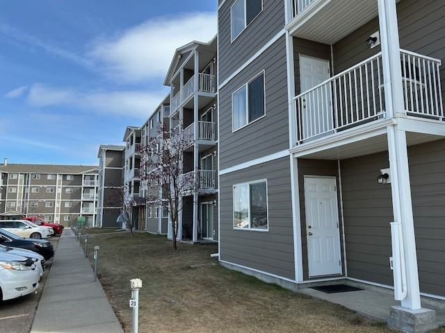 Woodgrove Place Apartments - Photo 2 of 15