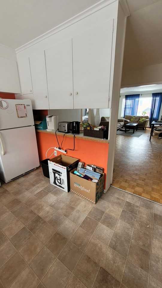 500 Clarence - Photo 6 of 8