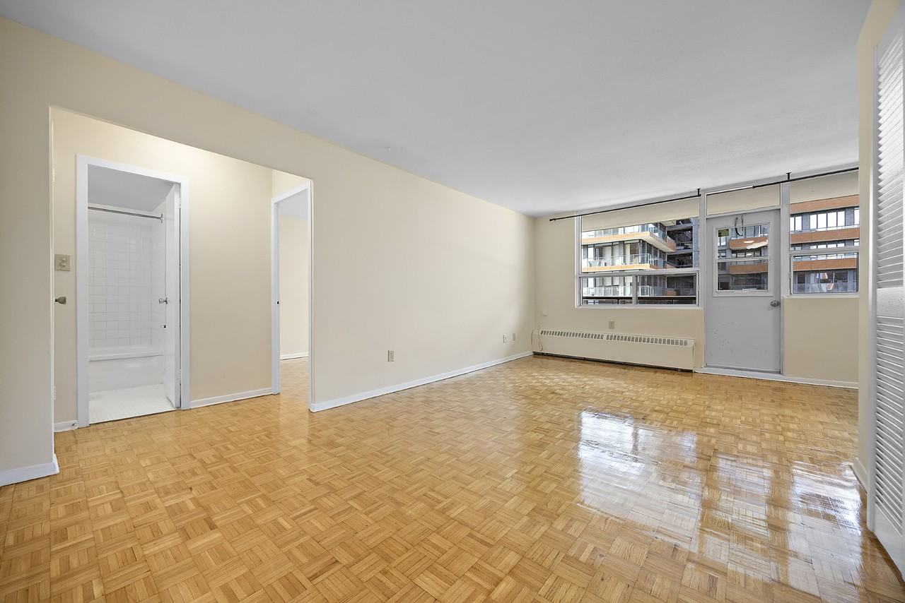 30 High Street East - Photo 6 of 18