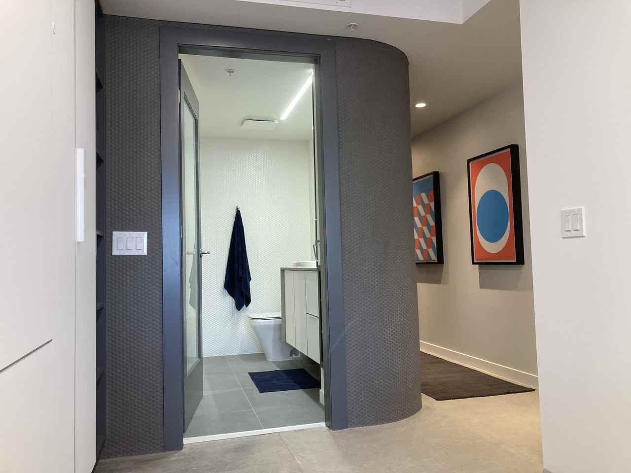 550 East Broadway #307 - Photo 5 of 11