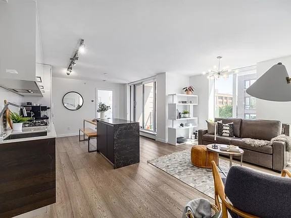 189 Keefer St - Photo 5 of 13