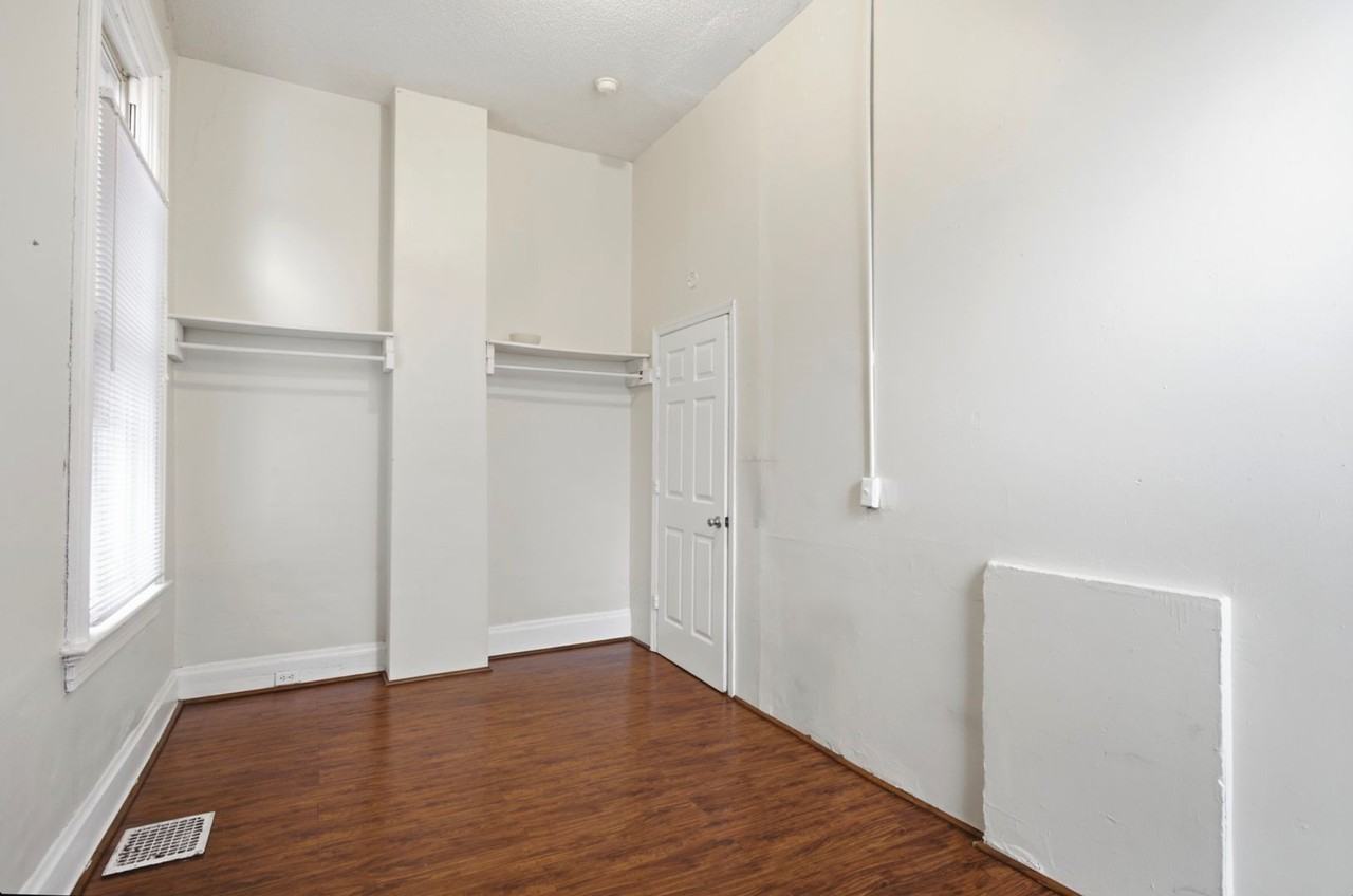 122 E. University Ave. - Photo 6 of 34