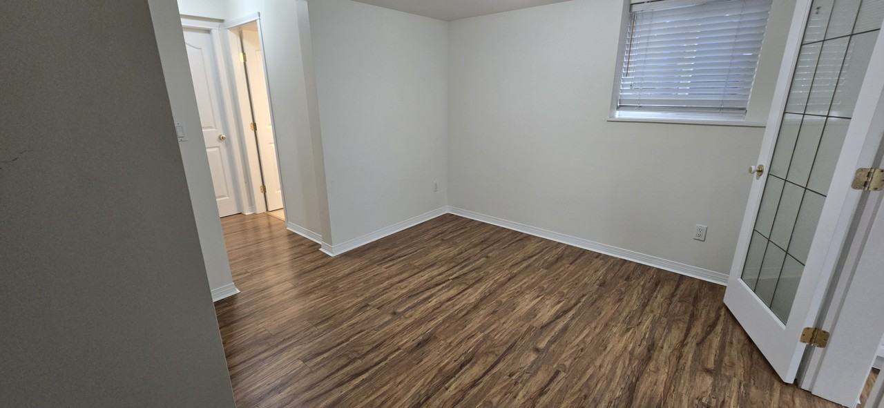 23812 Zeron Avenue #Bsmt - Photo 4 of 7