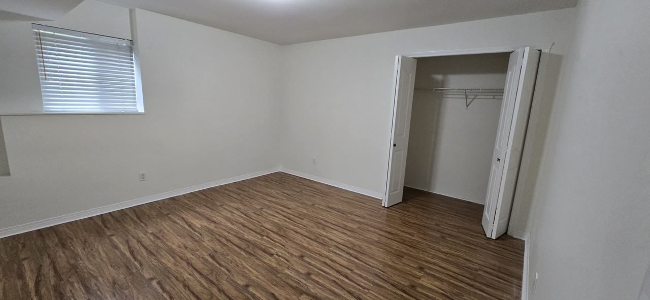 23812 Zeron Avenue #Bsmt - Photo 6 of 7