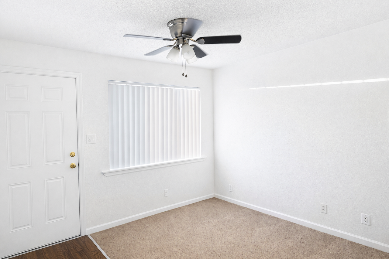 West Seventh Street Apartments - Photo 4 of 21