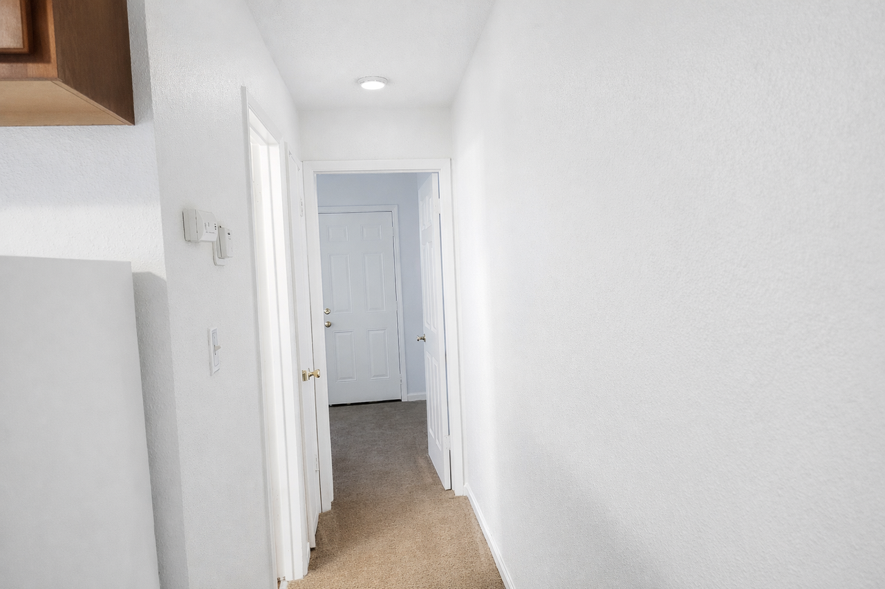 West Seventh Street Apartments - Photo 5 of 21