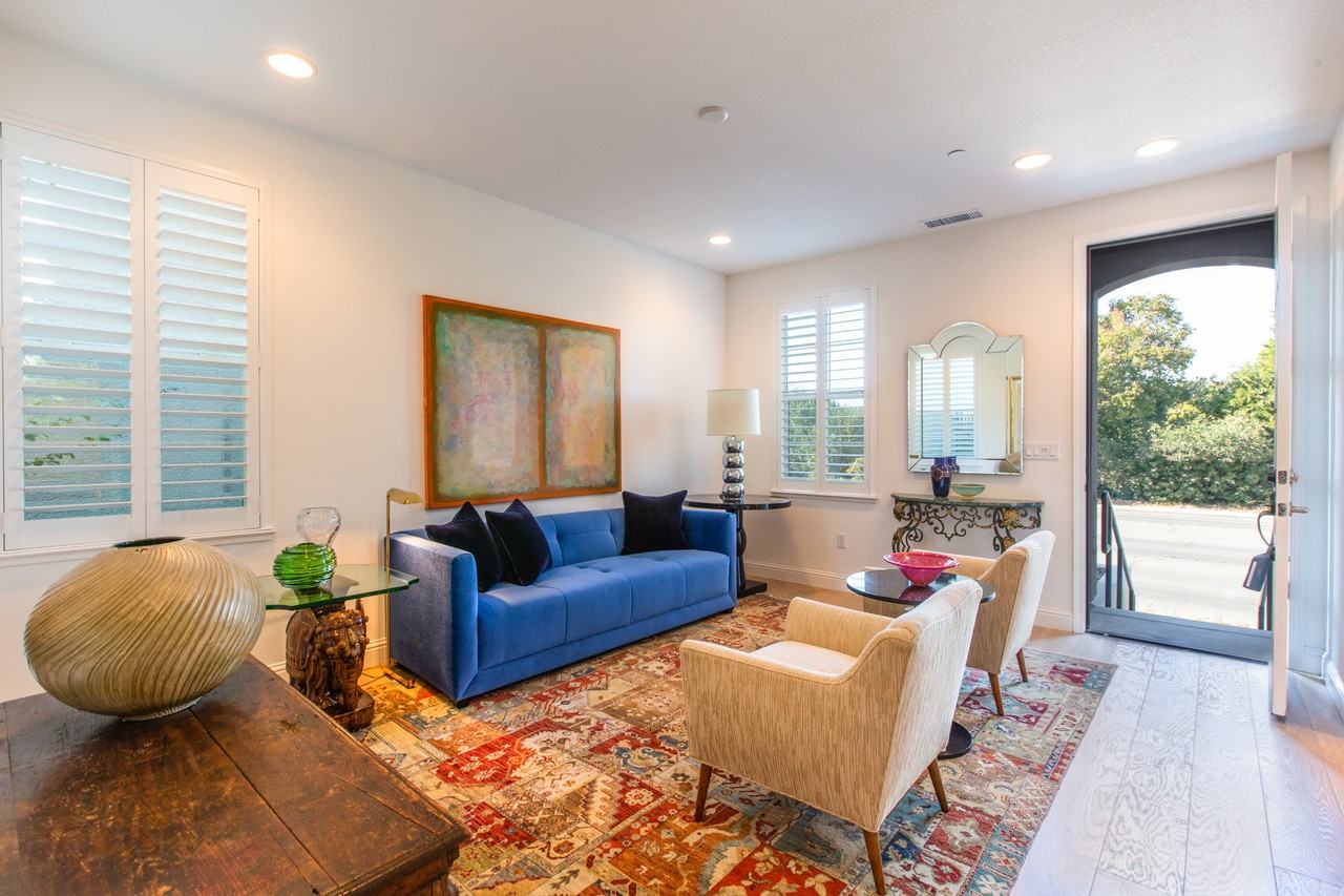 1110 Healdsburg Ave - Photo 3 of 20