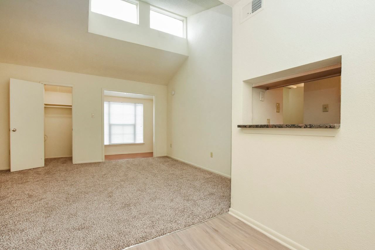 Willowood - Photo 2 of 16