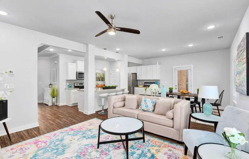 646 646 Blackberry Glenn - Photo 3 of 4