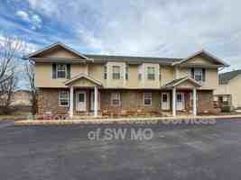 featured image of 1820 W Walnut Lawn St #G2