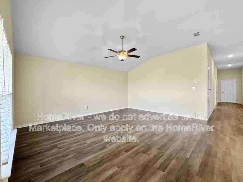 1170 Hayward Loop - Photo 7 of 30