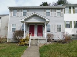 featured image of 3751 Summerlee Rd #10