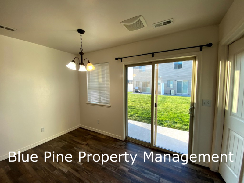 1512 N Stevens Dr #C - Photo 4 of 12