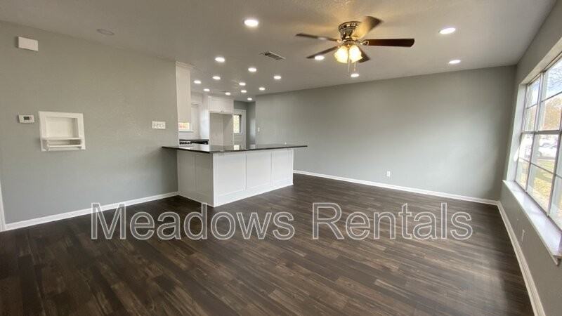 1000 N 61st St - Photo 3 of 15