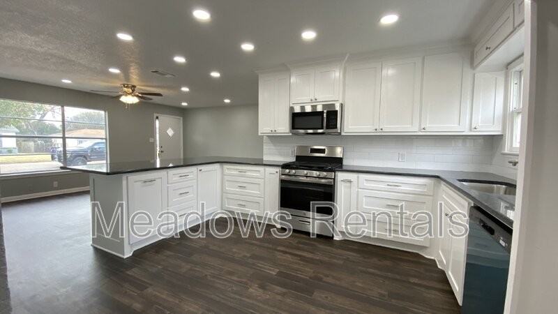 1000 N 61st St - Photo 5 of 15