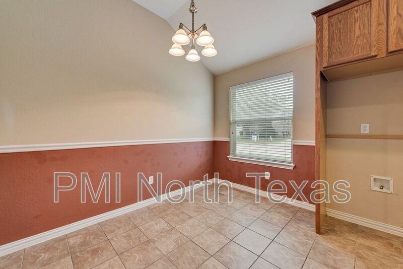 1732 Bluebird Dr - Photo 6 of 23