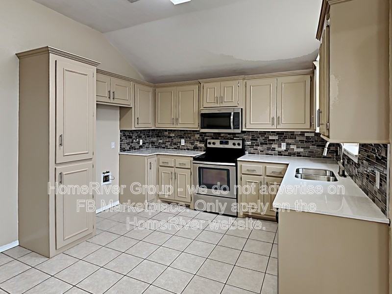 1840 Hemingway Dr - Photo 6 of 26