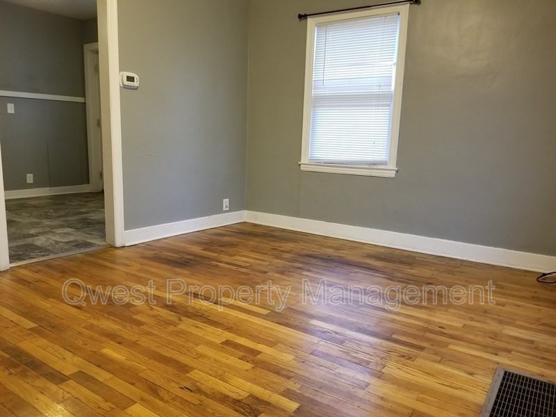 650 Oakdale St Se - Photo 2 of 7