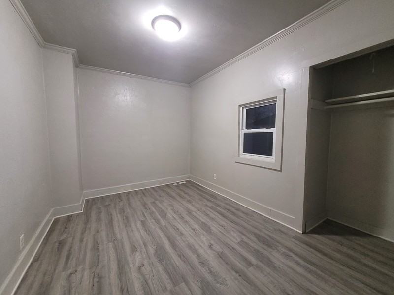 401 Cass St - Photo 5 of 10