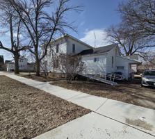 featured image of 502 W 6th Ave