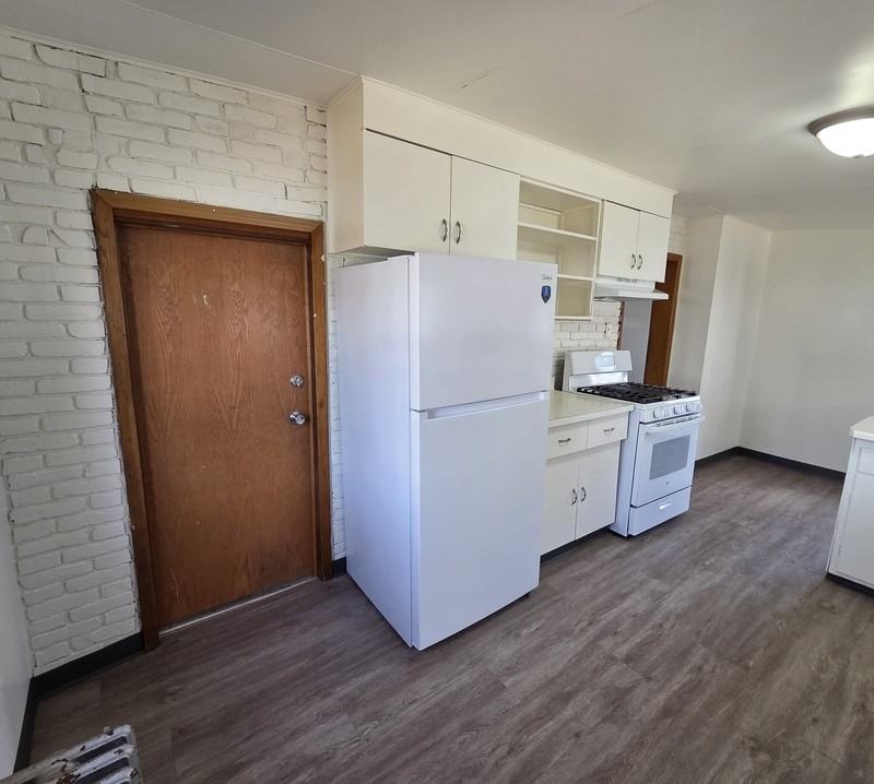 502 W 6th Ave - Photo 7 of 32