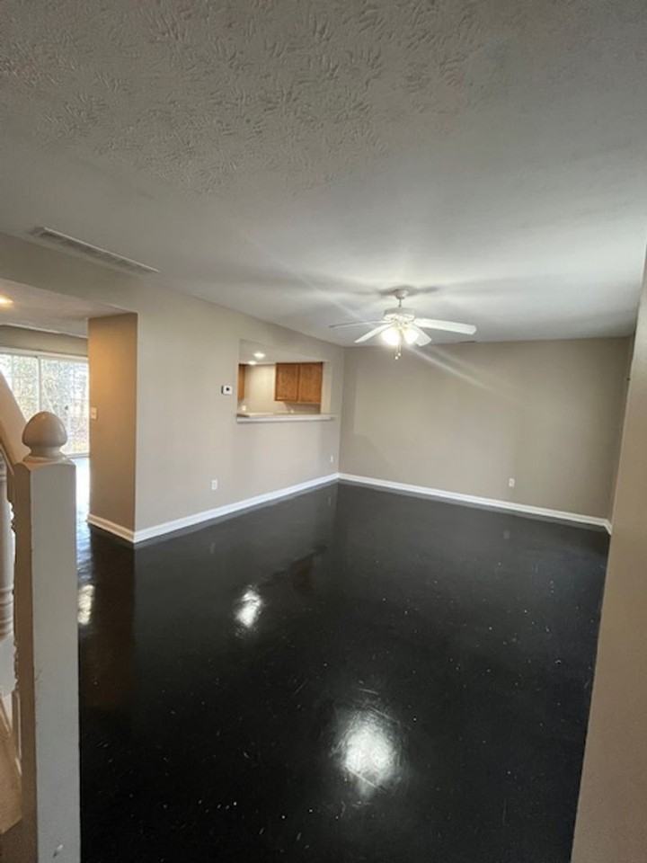 1496 N Kinser Pike - Photo 4 of 21