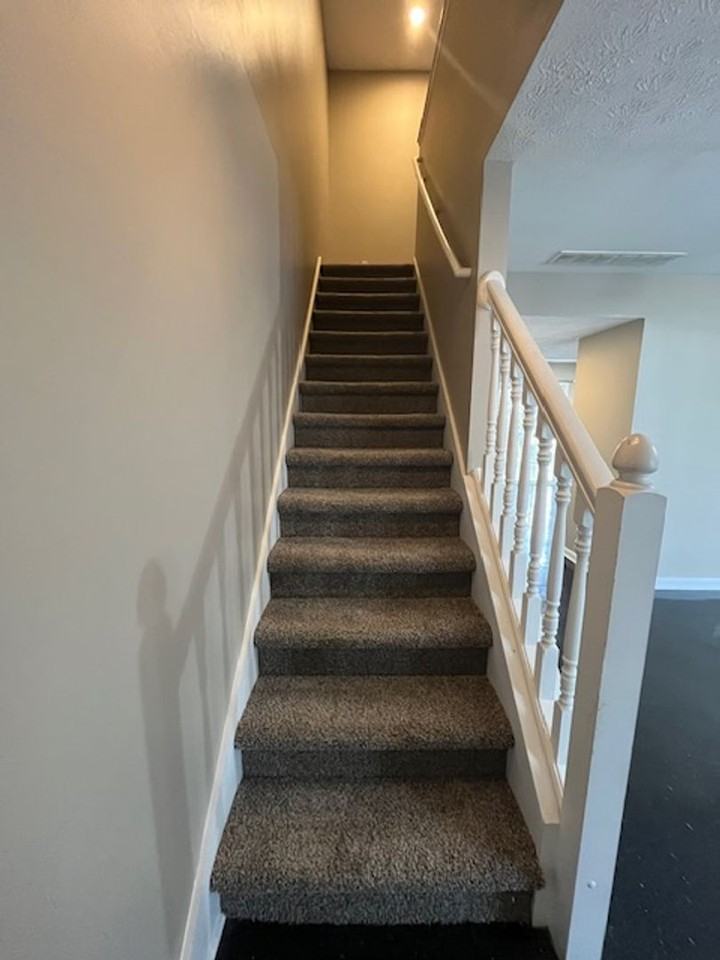 1496 N Kinser Pike - Photo 5 of 21