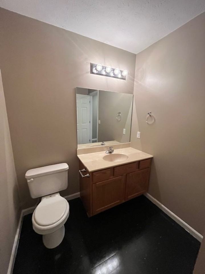 1496 N Kinser Pike - Photo 6 of 21