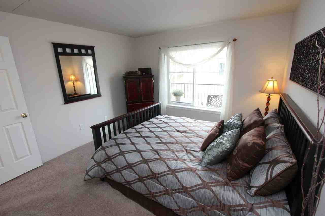 Selkirk Lodge Apartments - Photo 3 of 50