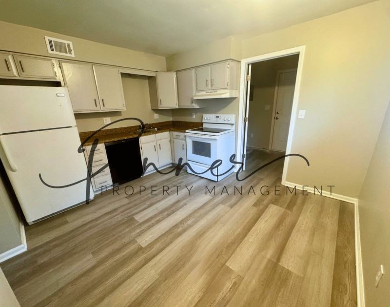 11426 E 71st St - Photo 2 of 8