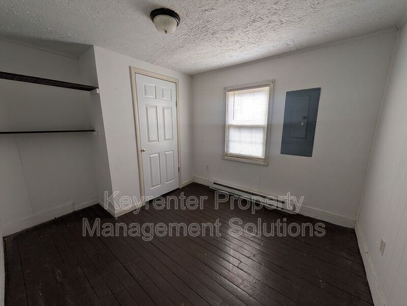 1005 Montgomery Ave - Photo 5 of 30