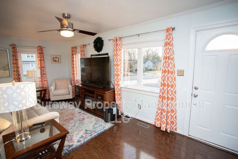 833 Lincoln Ave - Photo 2 of 20